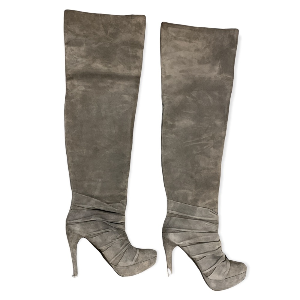 ELIE TAHARI GREY PLATFORM BOOTS